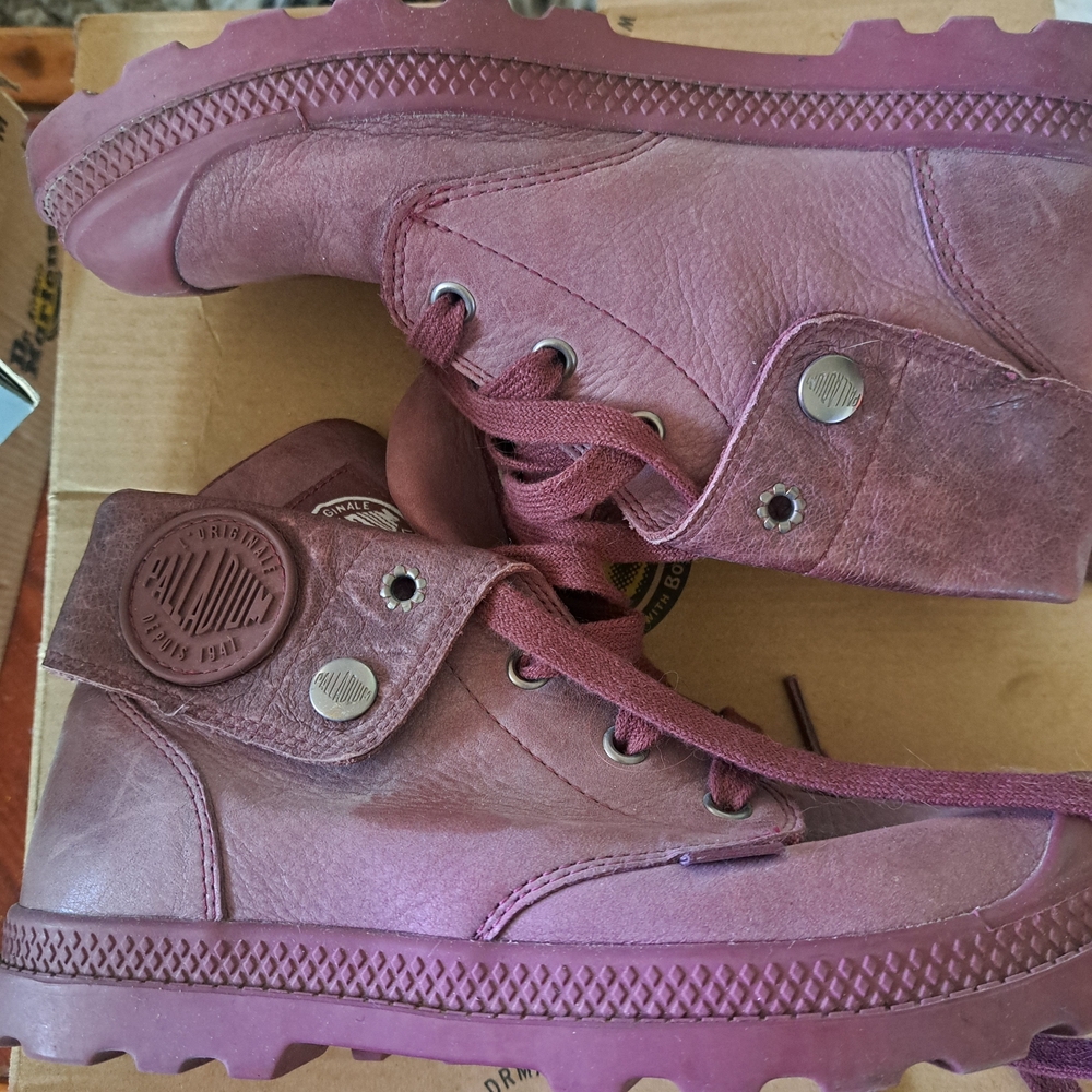 Palladium Size 6.5 Red Leather Suede Worn Once, Brand New In Boz